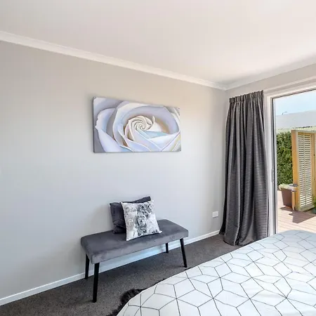 27 Tuscan Martinborough Exterior photo